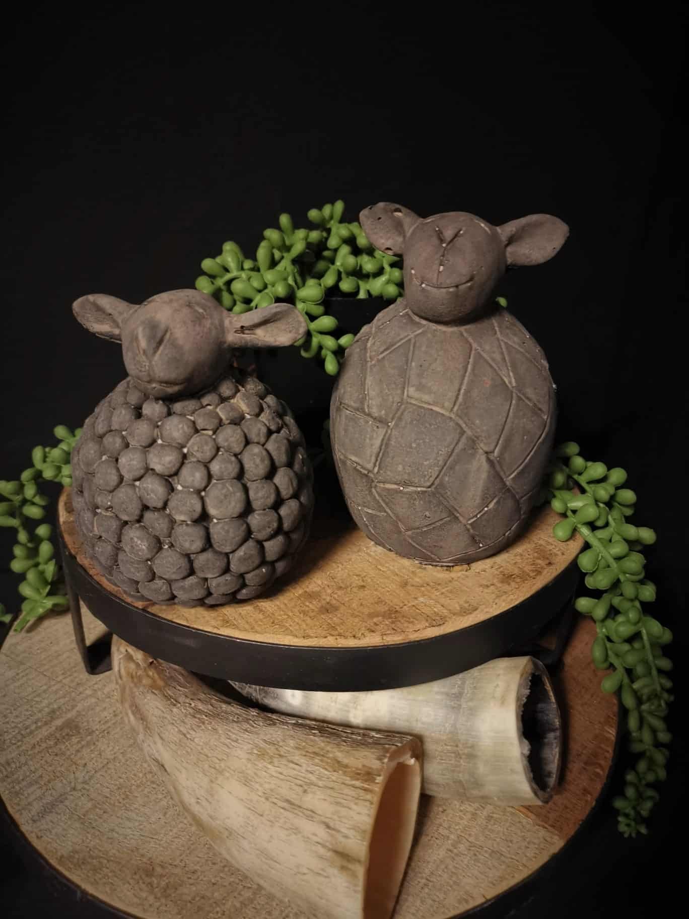 Brynxz set van 2 staande comic sheeps » Betaalbare & Sfeervolle  Woondecoratie