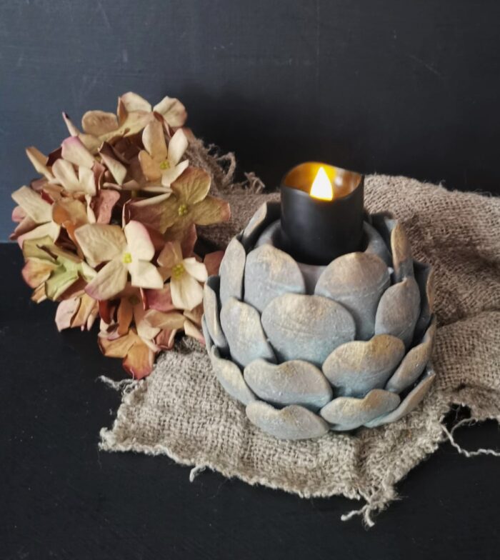 Brynxz lotus kaarsenhouder met kunst hortensia
