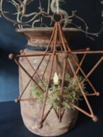 Kersthanger roest ster met mos en LED theelicht