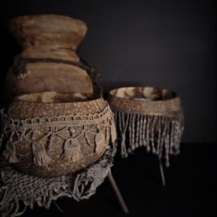 Kokosnoot kaars in houder met macrame