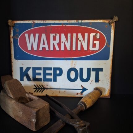Metalen tekstbord "Warning"