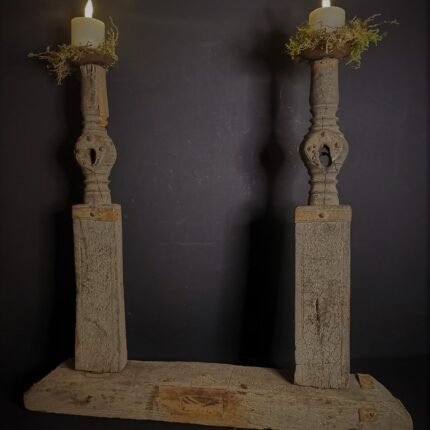 Oude houten duo kandelaar rond
