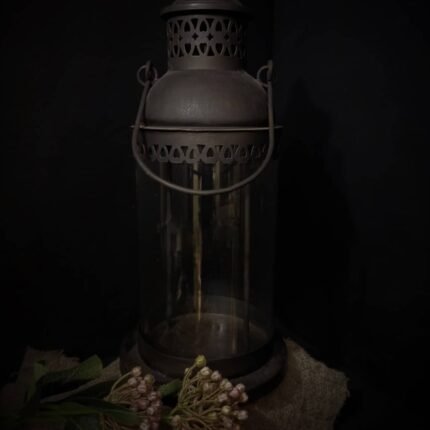Zwart vintage lantaarn met glas