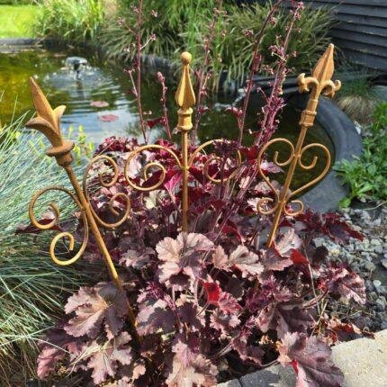 Metalen tuinsteker met ornament foto 2