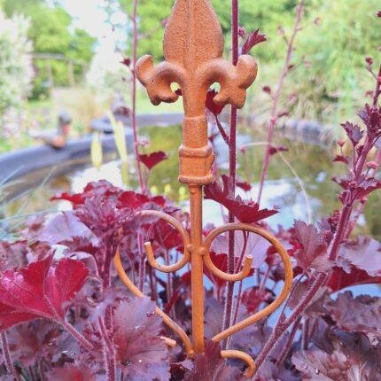 Metalen tuinsteker met ornament