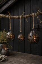Oude metalen decoratiebal | Landelijke woondecoratie