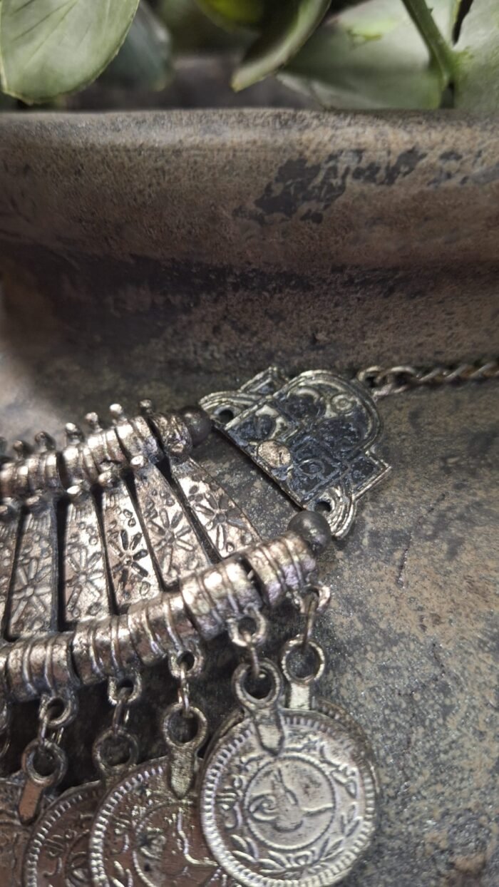 Detailfoto van de schakels van de landelijke kruikketting