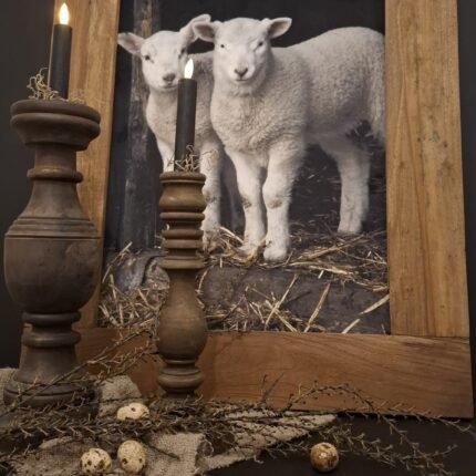 Houten lijst met lammetjes op doek