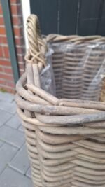 Rieten mand L-formaat met handvatten voor woondecoratie