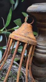 Roest kooi hanger – Stoere landelijke hangdecoratie foto 4