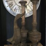 Houten kandelaar bruin 60cm met daarvoor een houten loopeend