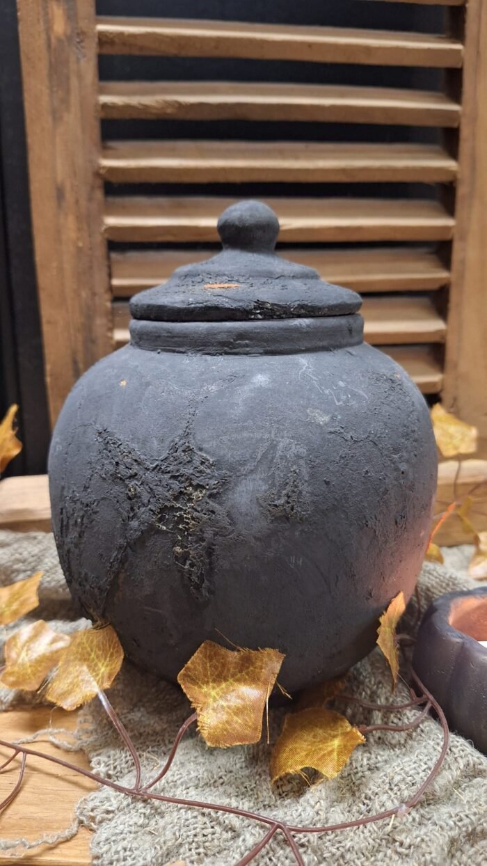 decoratieve pot zwart sober wonen