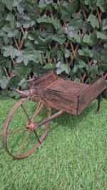 Metalen kruiwagen