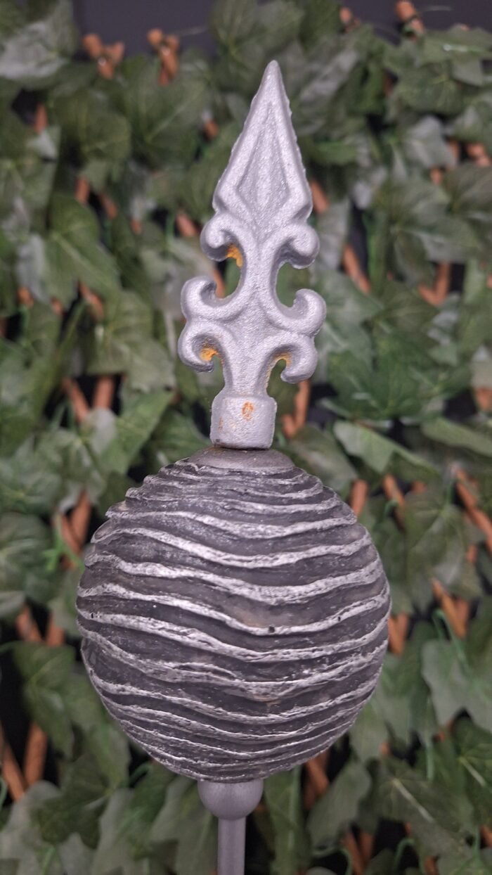 Grijze tuinsteker 90-detail