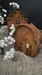 Roestig gevelhuis M