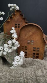 Roestig gevelhuis M