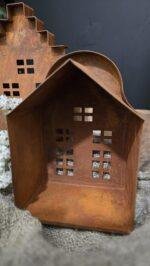 Roestig gevelhuis M