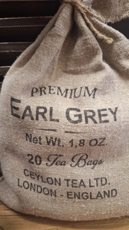 Shabby decoratie zak met earl grey thee detail