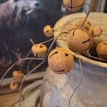 Roestige bellen tak van 85 cm – landelijke decoratie-sfeer
