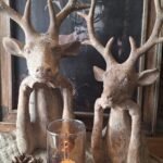 Keramiek Hert Beeld Beige – Landelijke Kerstdecoratie