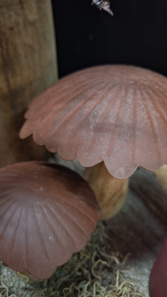 herfstdecoratie-paddenstoel-hout-metaal detail