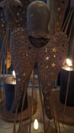 Grote metalen engel roestlook-achterkant