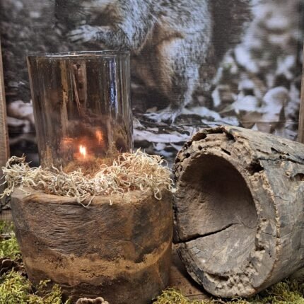 Handgemaakte vijzel van oud hout – rustieke decoratie