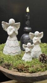 Grijze stenen engel landelijke decoratie klein formaat