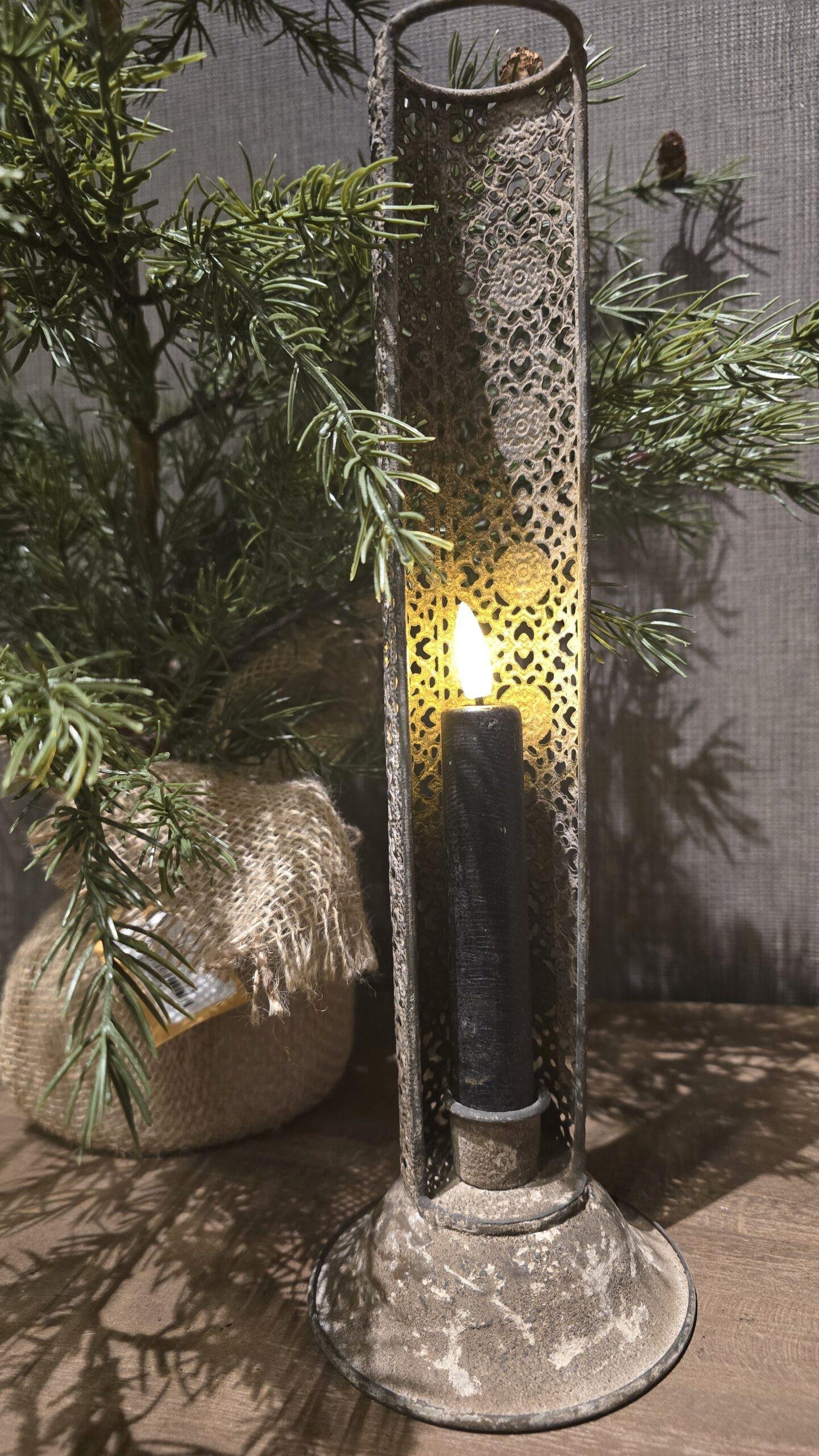 metalen-kandelaar-met-open-achterzijde 1 Metalen kandelaar met open achterzijde - Afbeelding 1