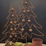Roestige dennenboom met bellen – 40 en 56 cm