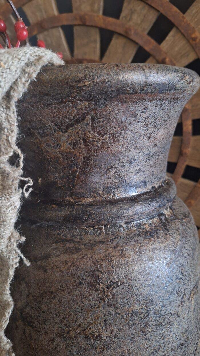 Stenen Nepalese pot detail