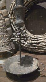 Blaker kandelaar met dennenappel - Afbeelding 2