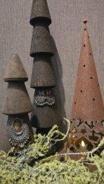 Houten dennenboom Nordy met sierraad