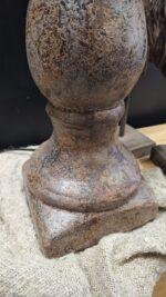 Detail stenen balusterlamp bruin