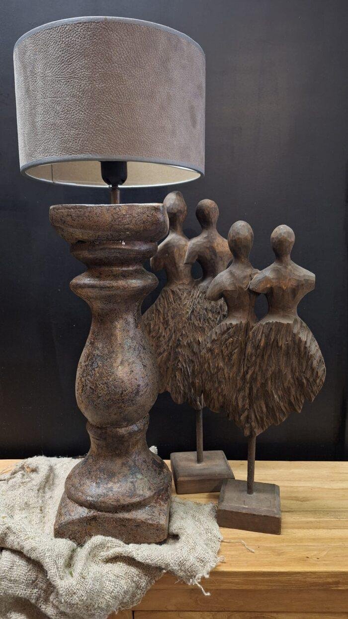 stenen balusterlamp landelijke woonstijl