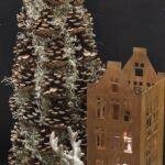 Roest huis windlicht met glas