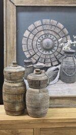 Houten pot met deksel en lijnen
