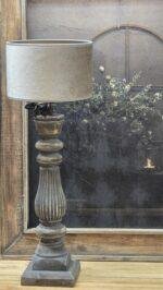 Houten tafellamp met geribbelde voet - Afbeelding 3