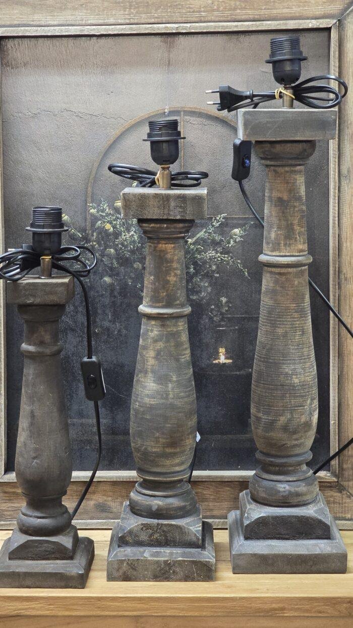 Houten lamp rond met 4kante voet - Afbeelding 2
