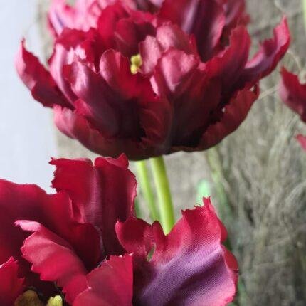 Detail van de bloemkop van de kunsttulp 66cm