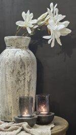 Landelijke vaas crème grijs hoog – stoere kruik pot sober