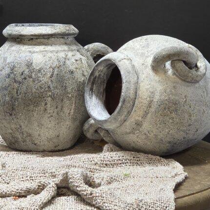 Landelijke kruik met oren crème grijs – kleine pot vergrijsde look