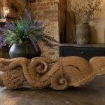 oud houten ornament met houtsnijwerk